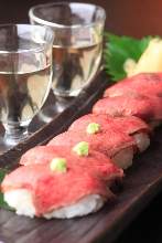 Seared meat sushi