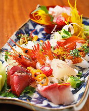 Assorted sashimi