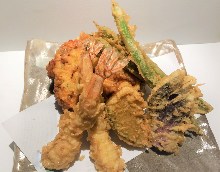 Assorted premium tempura