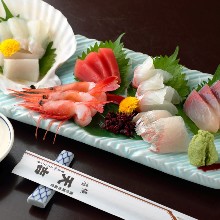 Assorted sashimi