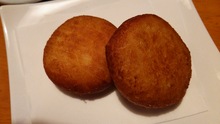 Crunchy fried rice cake and cheese
