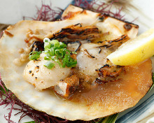 Grilled scallop with butter