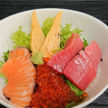 Seafood rice bowl