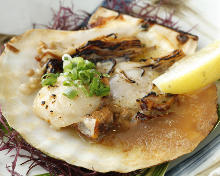 Grilled scallop with butter