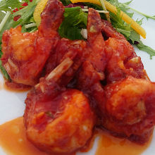 Stir-fried shrimp in chili sauce