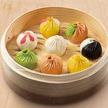 Xiaolongbao (soup dumplings)