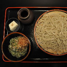 Chilled buckwheat noodles without broth