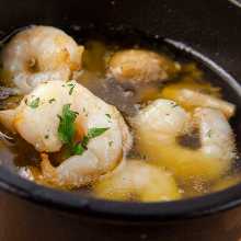 Shrimp and mushroom ajillo