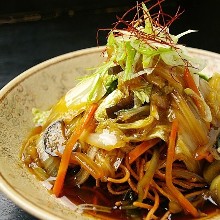 Sara Udon (fried noodles  with vegetable and various toppings)