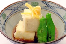 Deep-fried tofu in broth