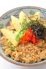 Soboro Gohan (seasoned ground meat rice)