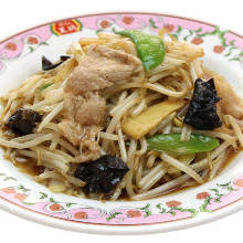 Stir-fried bean sprouts