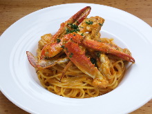 Tomato cream sauce pasta with Japanese blue crab