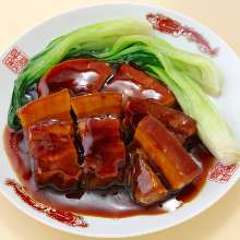 Simmered cubed meat