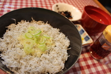 Baby sardine rice bowl