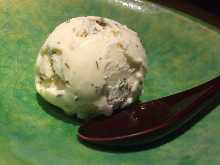 Salted vanilla ice cream