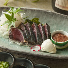 Finely chopped horse mackerel sashimi