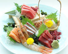 Assorted sashimi