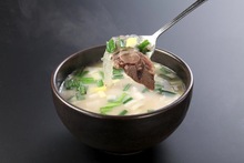 Gomtang soup