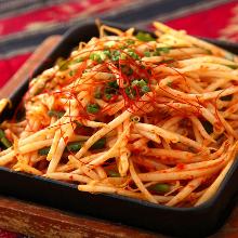 Stir-fried bean sprouts
