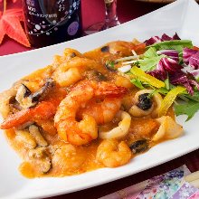 Stir-fried shrimp in chili sauce