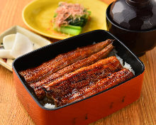 Eel served over rice in a lacquered box