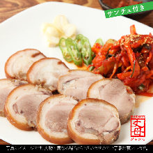 Tonsoku (pig's trotters)