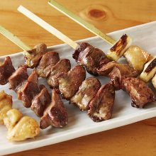 Assorted grilled chicken skewers, 5 kinds