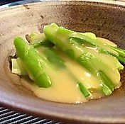 Green onions dressed with vinegared miso