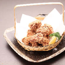 Marinated deep-fried chicken (seasoned with soy sauce)