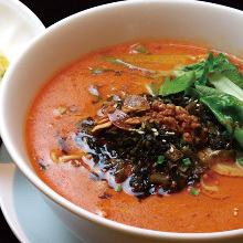 Chinese noodles in Sichuan-style sesame paste soup