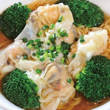 Wonton noodle soup