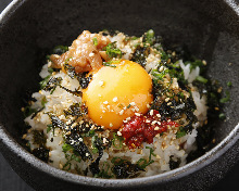 Tamagokake gohan (rice with raw egg)