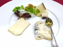 Assorted cheese, 3 kinds