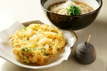 Buckwheat noodles with fried vegetables