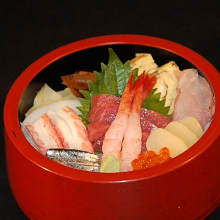 Chirashi sushi