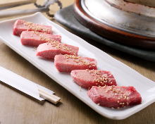 Premium grilled tongue seasoned with salt