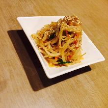 Bean sprouts namul (Korean seasoned bean sprouts)