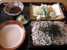 Tempura zaru buckwheat noodles