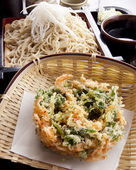 Buckwheat noodles with fried vegetables