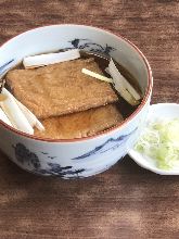 Buckwheat noodles with sweet fried tofu