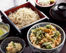 Tempura rice bowl and soba noodles set