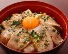 Roasted pork rice bowl