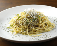 Pasta with spring cabbage and dried whitebait