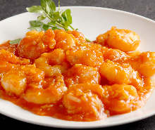 Stir-fried shrimp in chili sauce