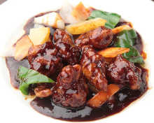 Sweet and sour pork with black vinegar