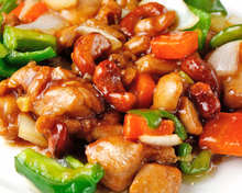 Stir-fried shrimp and cashew nuts