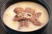 Gomtang soup