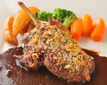 Grilled lamb chops with herbs