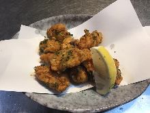 Seaweed-wrapped fried food